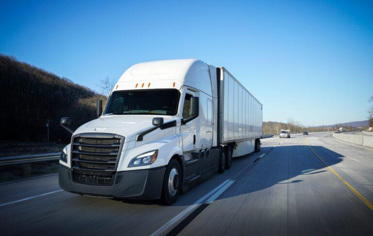 What Should I Do if I Suffer Injuries in a Truck Crash in Pueblo, CO?